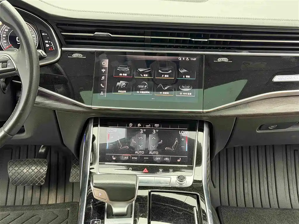Audi Q8 2019 — фото 12