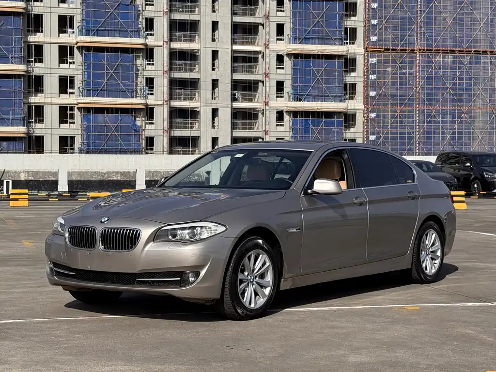 BMW 5 Series 2013 — фото 1