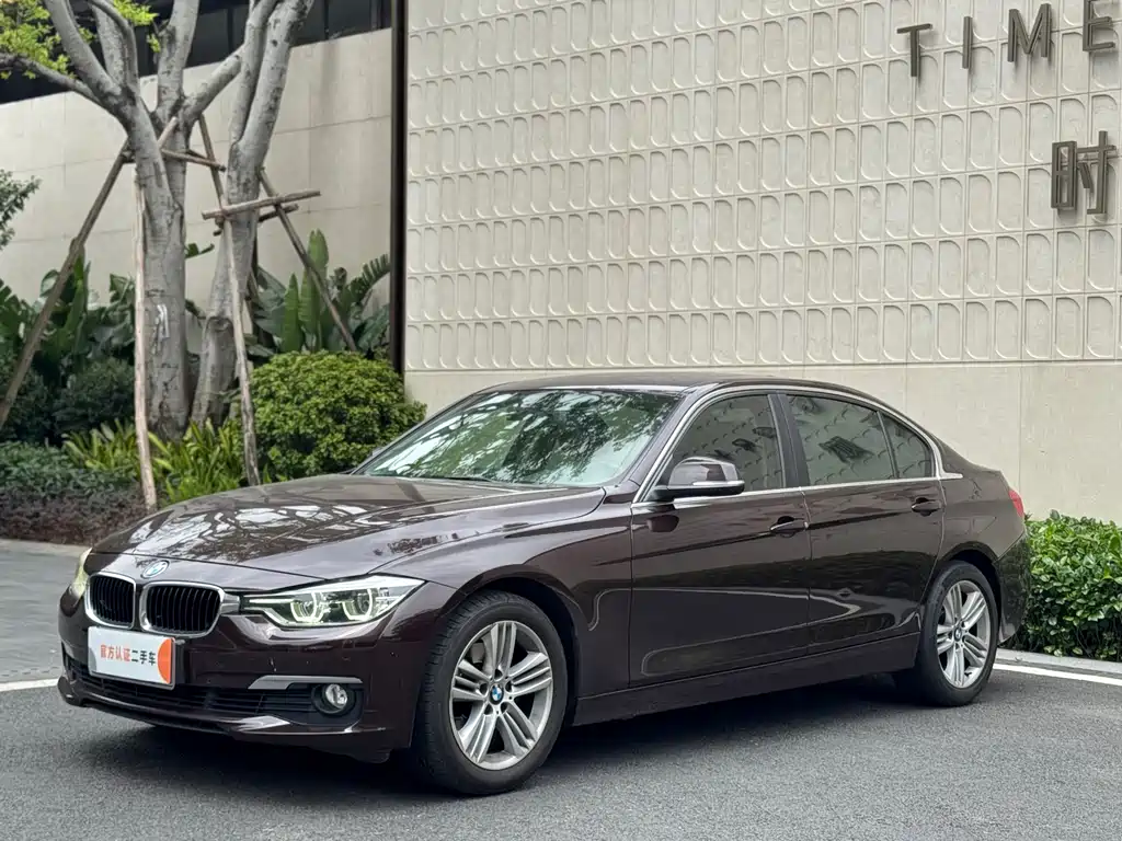 BMW 3 Series 2016 — фото 1