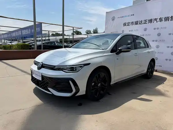 Volkswagen Golf 2025