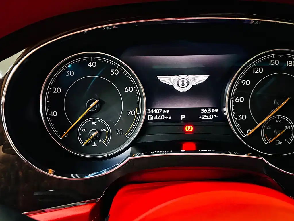 Bentley Bentayga 2020 — фото 18