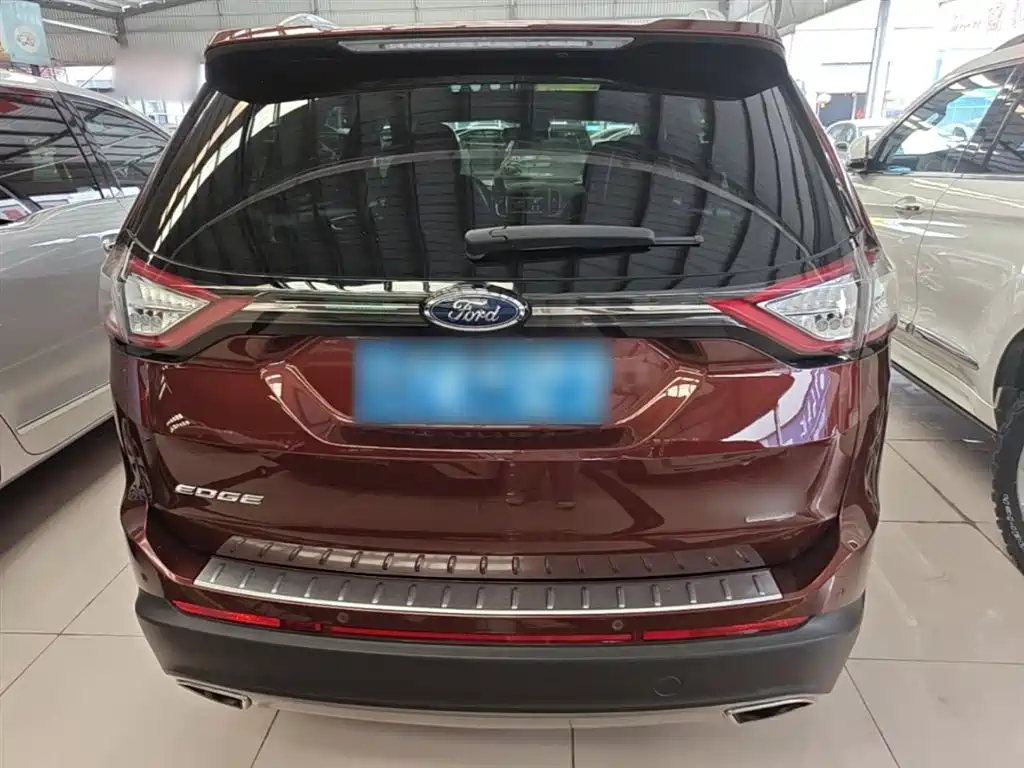 Ford Edge 2016 — фото 6