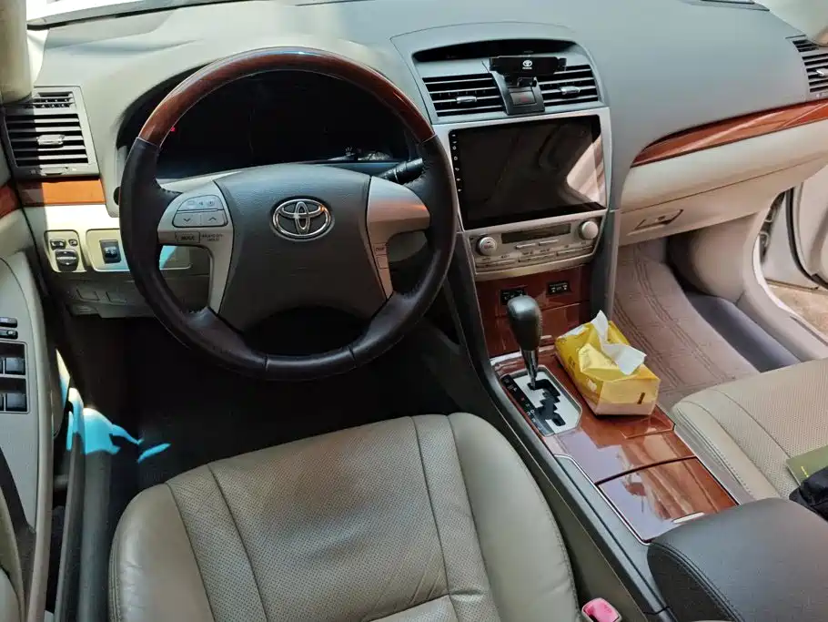 Toyota Camry 2013 — фото 12