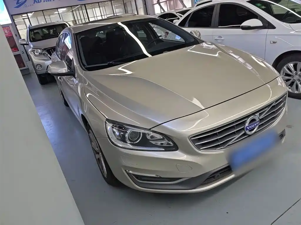 Volvo S60 2016 — фото 4