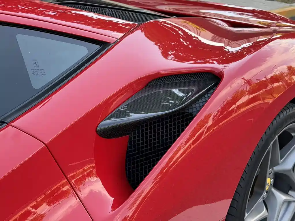 Ferrari F8 2021 — фото 13