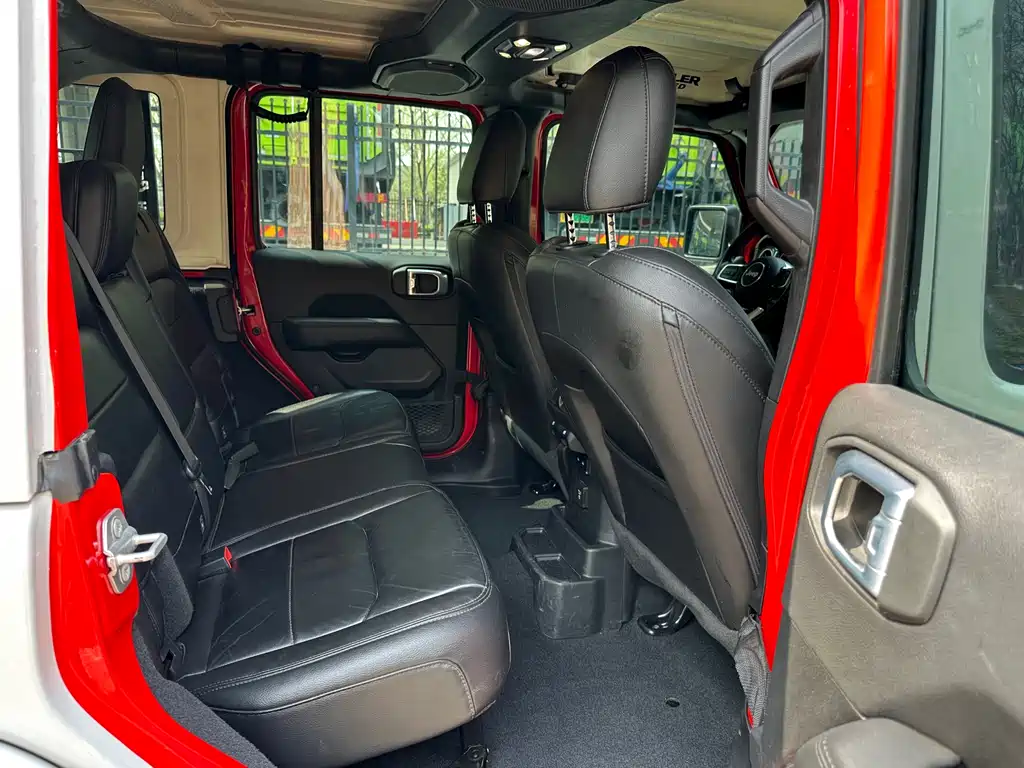 Jeep Wrangler 2022 — фото 17