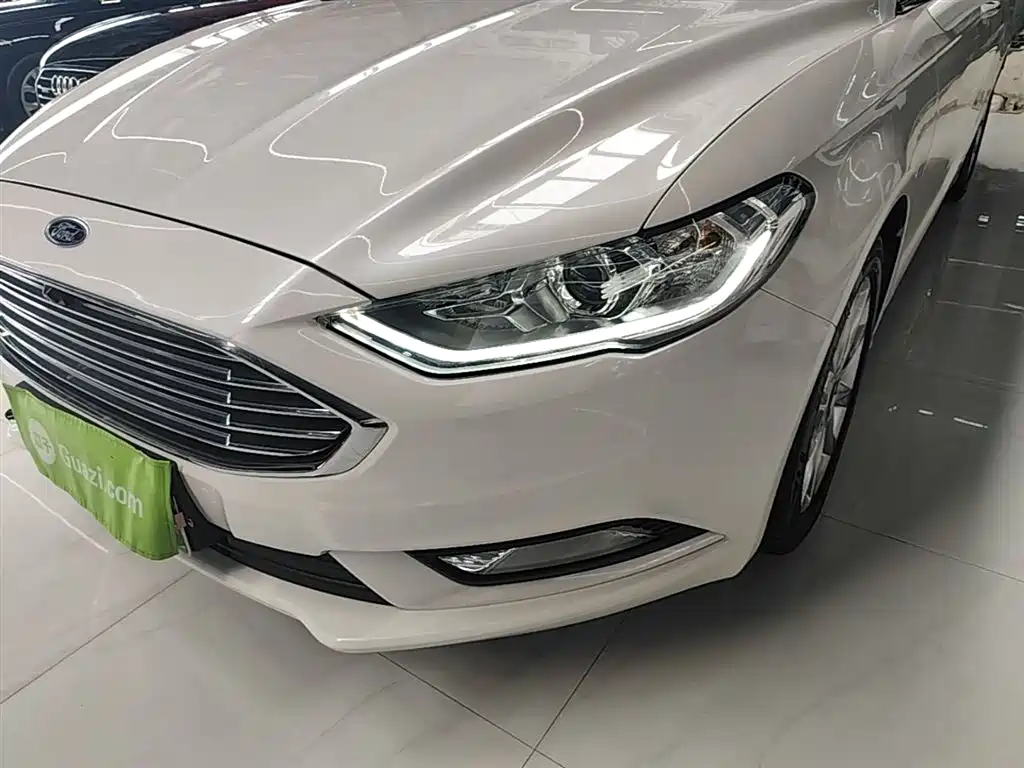 Ford Mondeo 2017 — фото 24