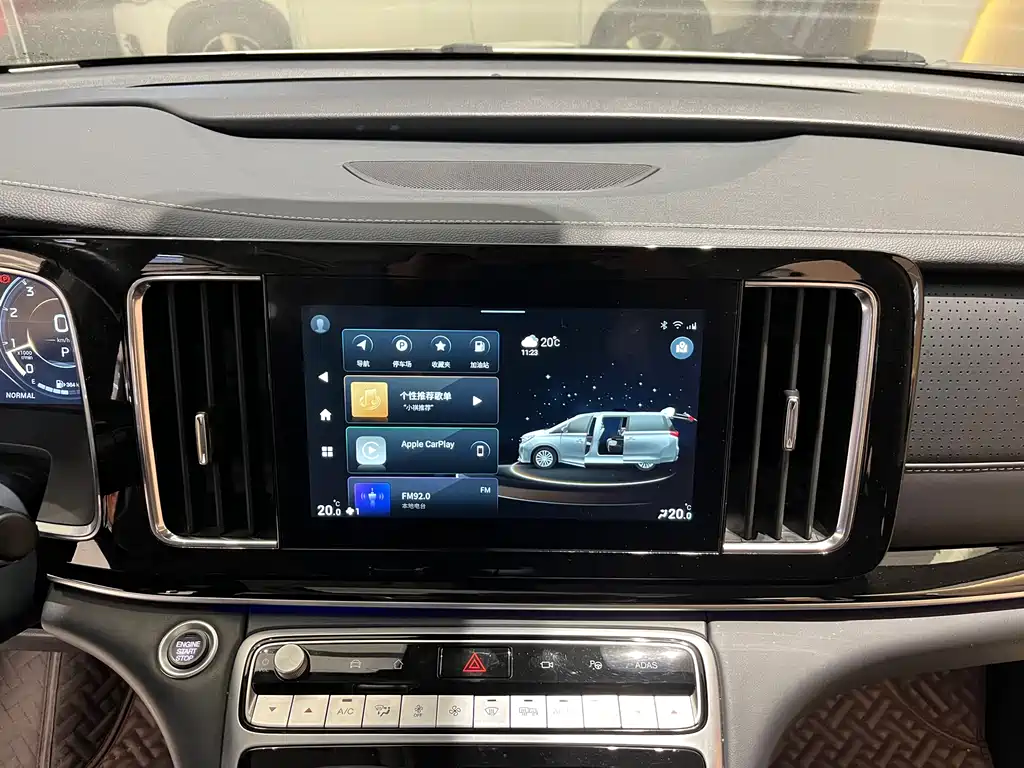 GAC Motor Trumpchi M8 2022 — фото 17
