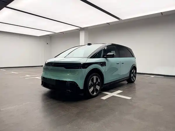 Zeekr MIX 2025