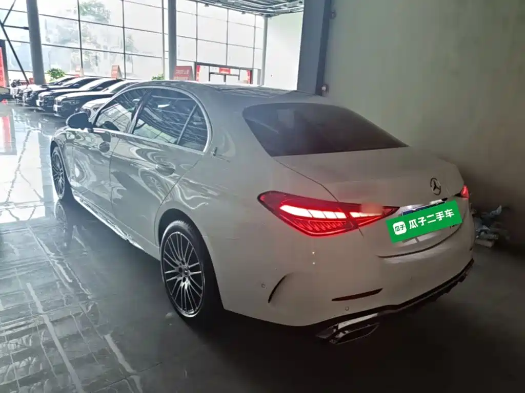 Mercedes-Benz C-Class 2024