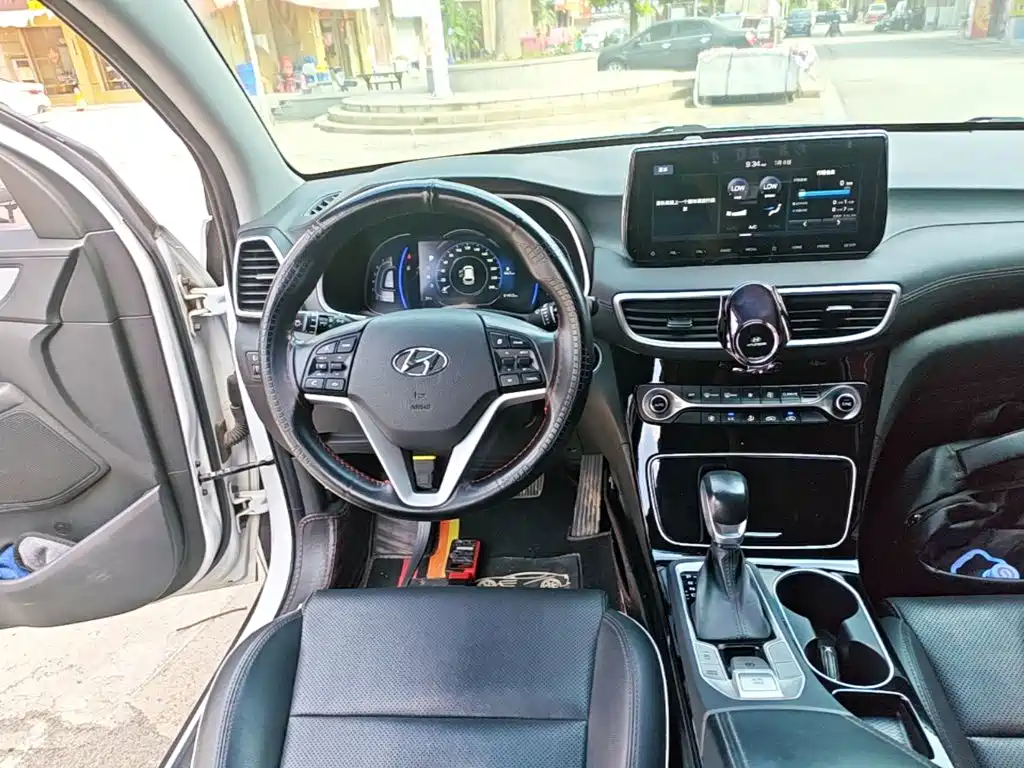 Hyundai Tucson 2020 — фото 13