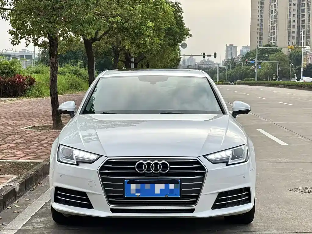 Audi A4L 2018 — фото 2