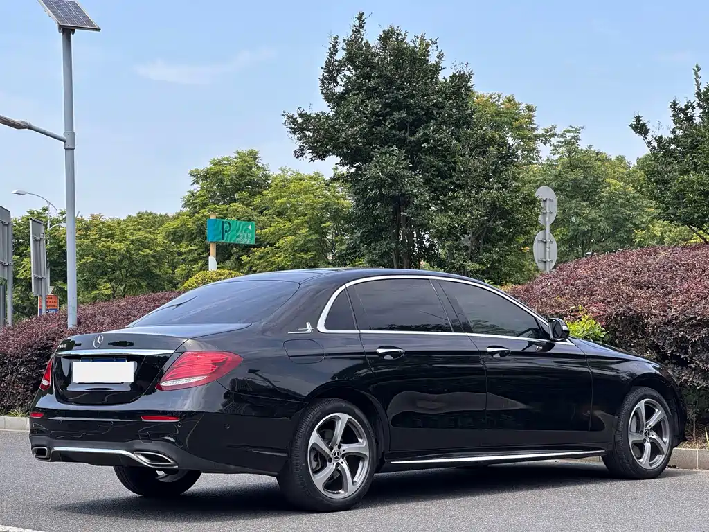 Mercedes-Benz E-Class 2019 — фото 2