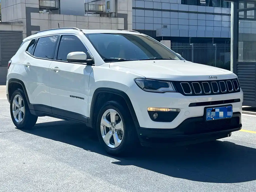 Jeep Compass 2019 — фото 2