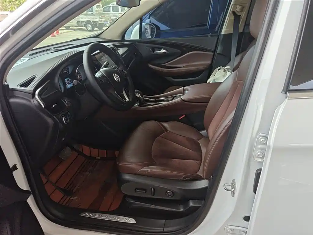 Buick Envision Plus 2017 — фото 15
