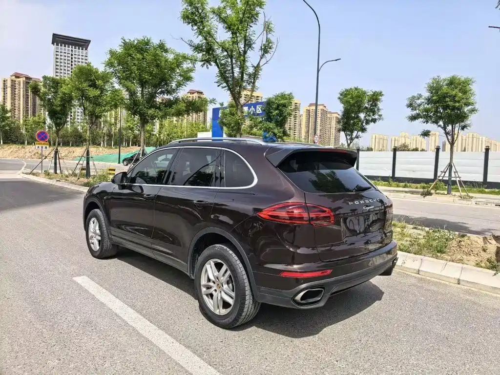 Porsche Cayenne 2016