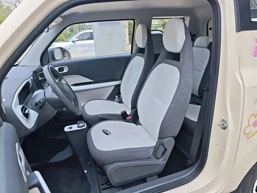 Geely Galaxy Panda 2025 — фото 15