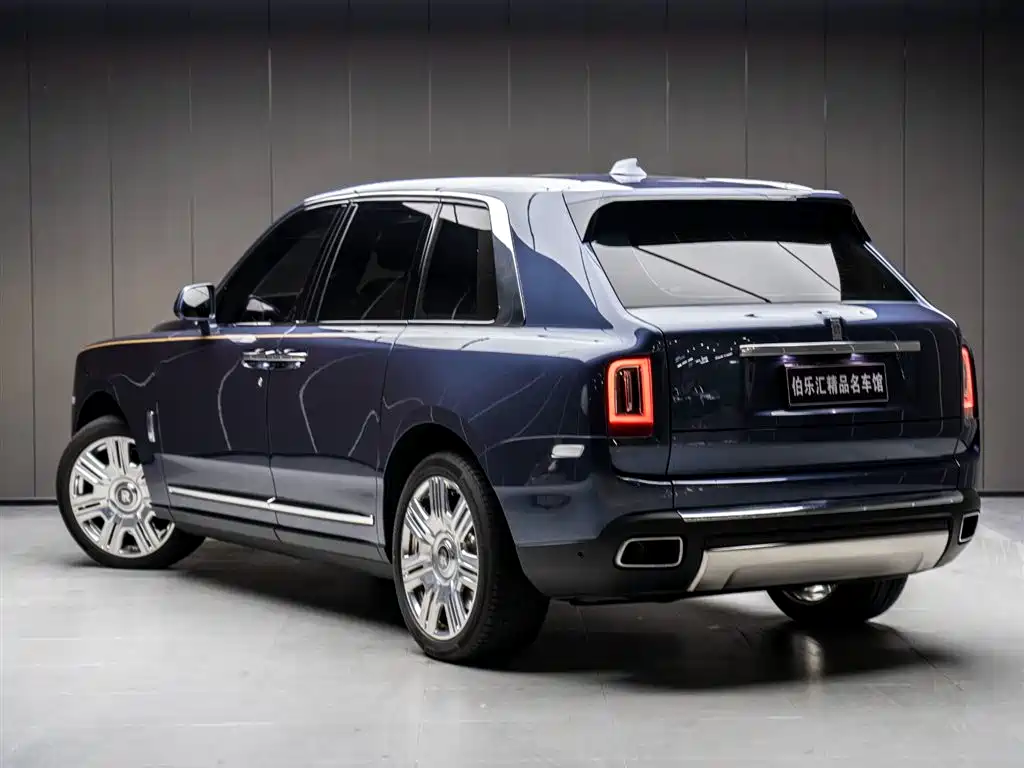 Rolls-Royce Cullinan 2022 — фото 5