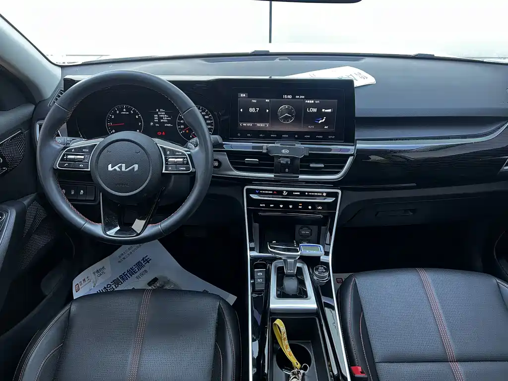Kia KX3 2022 — фото 8