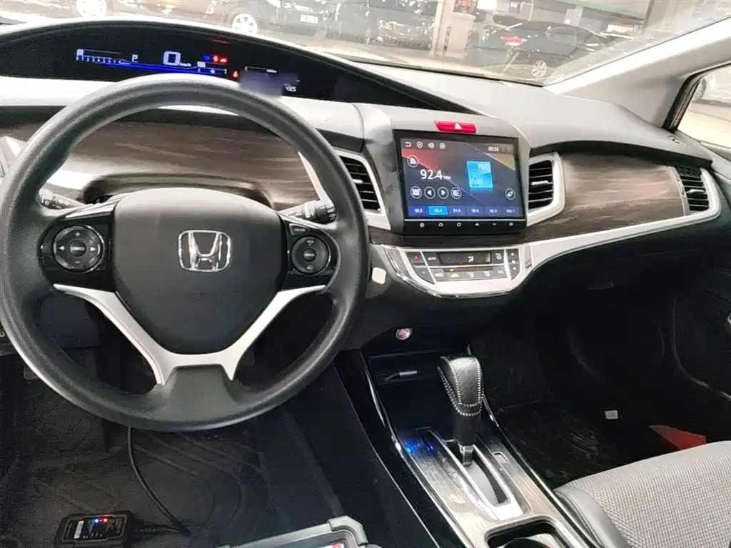 Honda Jade 2018 — фото 10
