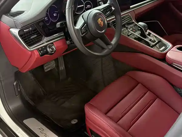 Porsche Panamera 2023
