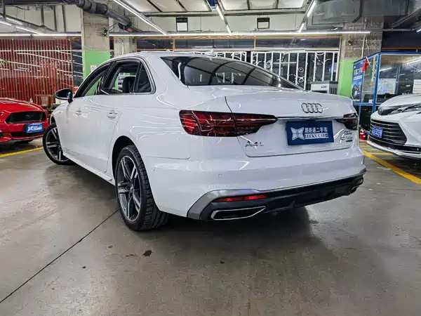 Audi A4L 2021