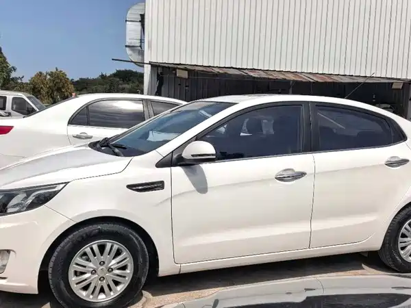 Kia K2 2014
