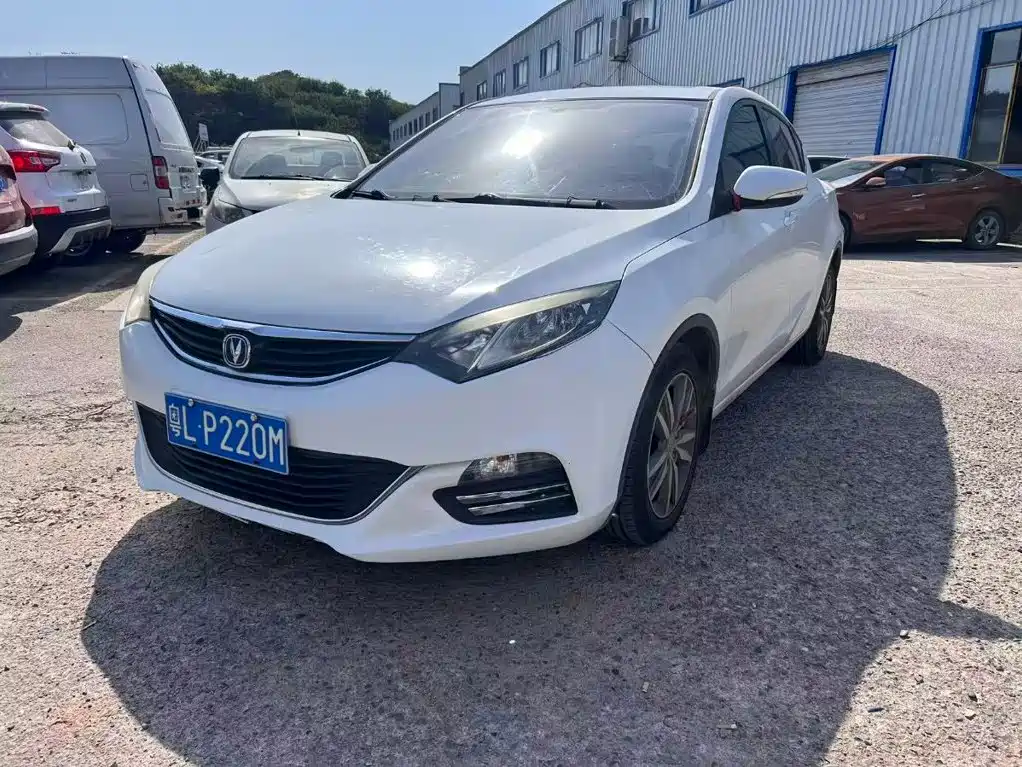 Changan Eado XT 2015 — фото 1