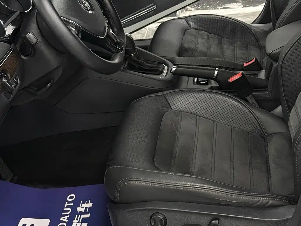 Volkswagen Sagitar 2017
