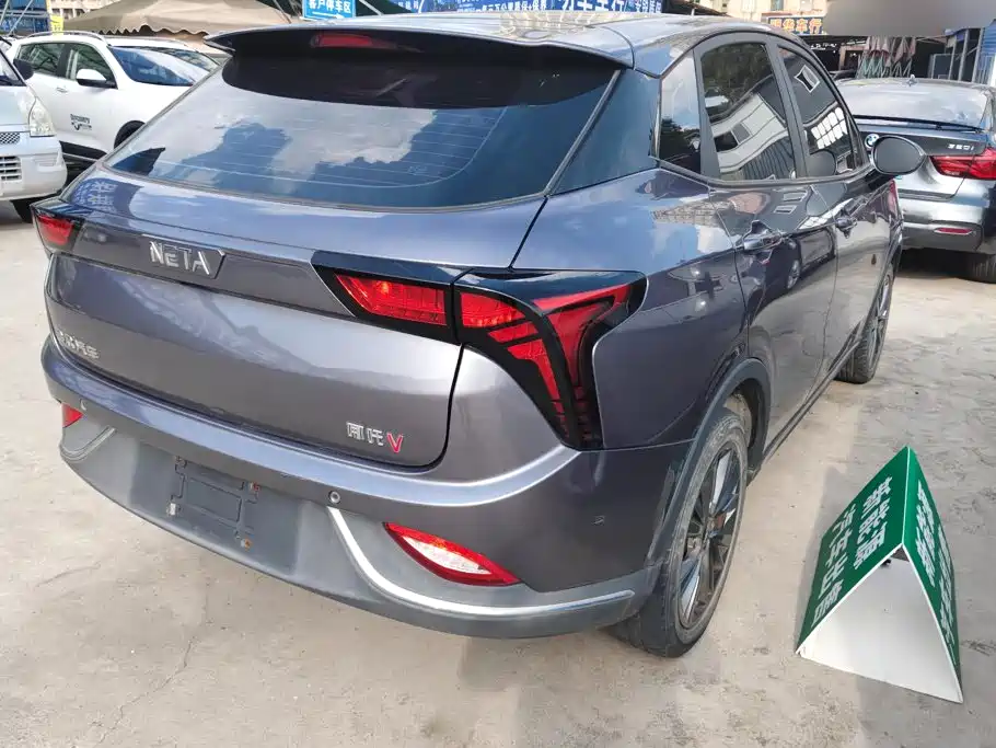 Neta V 2023
