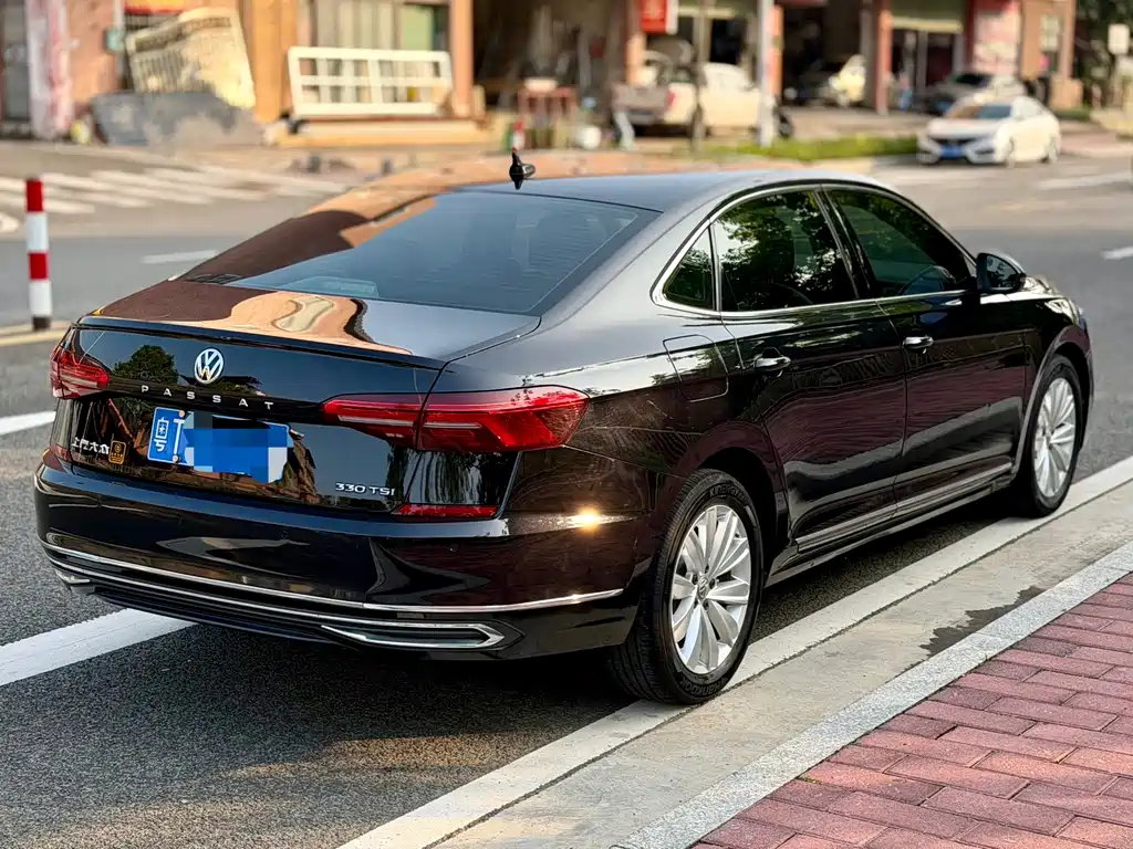 Volkswagen Passat 2020 — фото 11