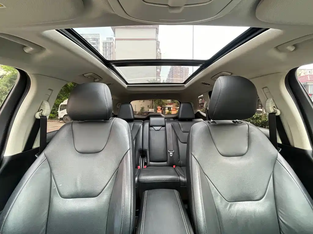 Ford Edge 2017 — фото 18