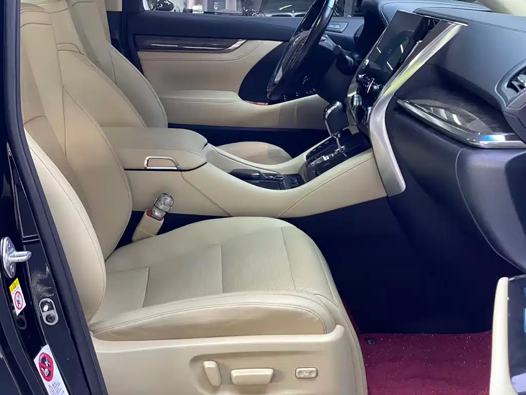 Toyota Alphard 2020 — фото 15