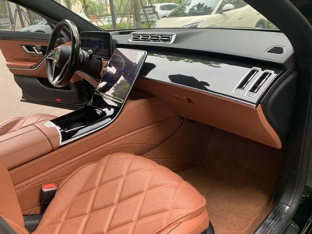Mercedes-Benz S-Class 2024 — фото 16