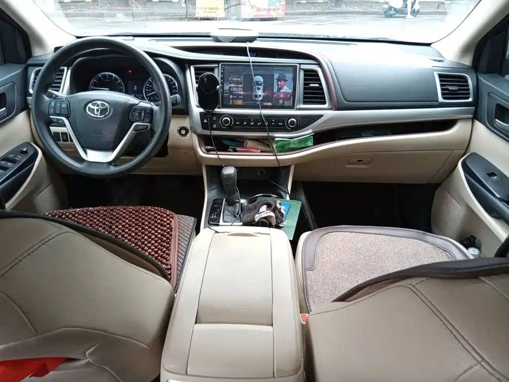 Toyota Highlander 2016 — фото 10