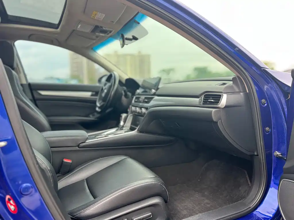 Honda Accord 2018 — фото 6