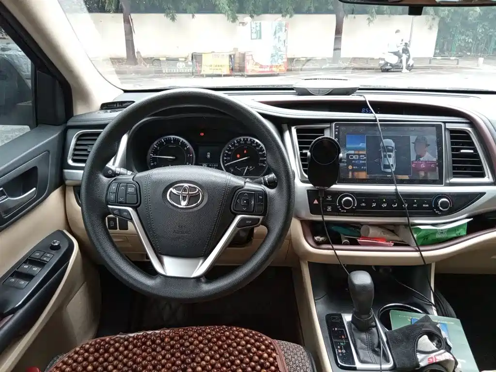 Toyota Highlander 2016 — фото 11