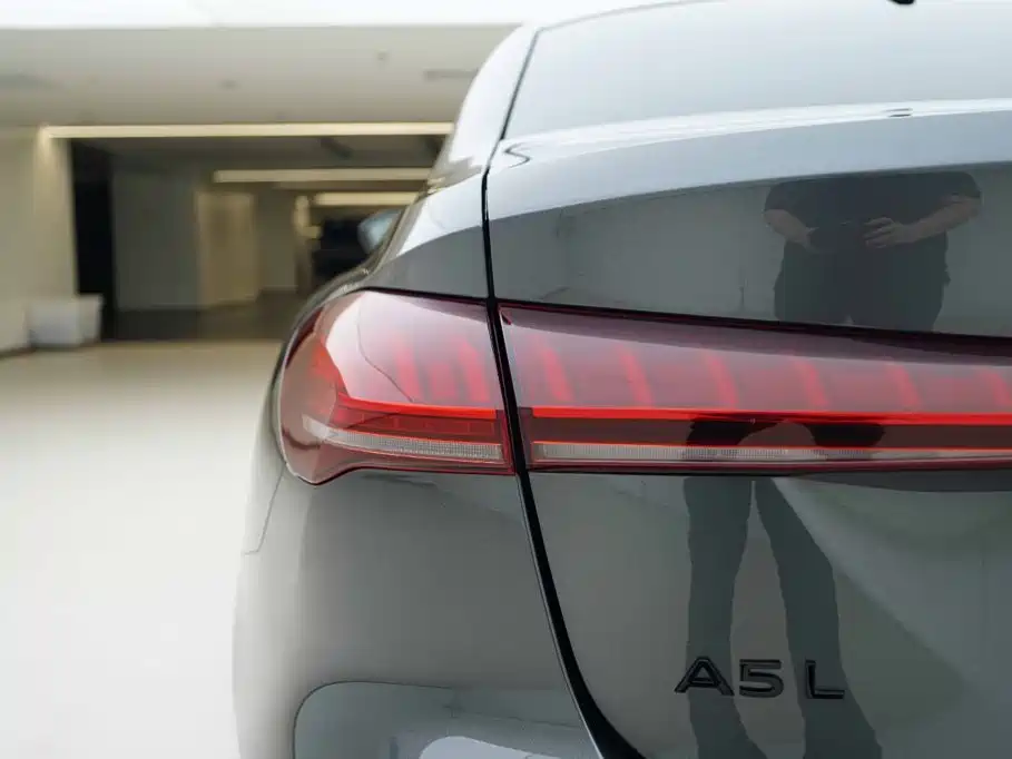 Audi A5L 2025 — фото 16