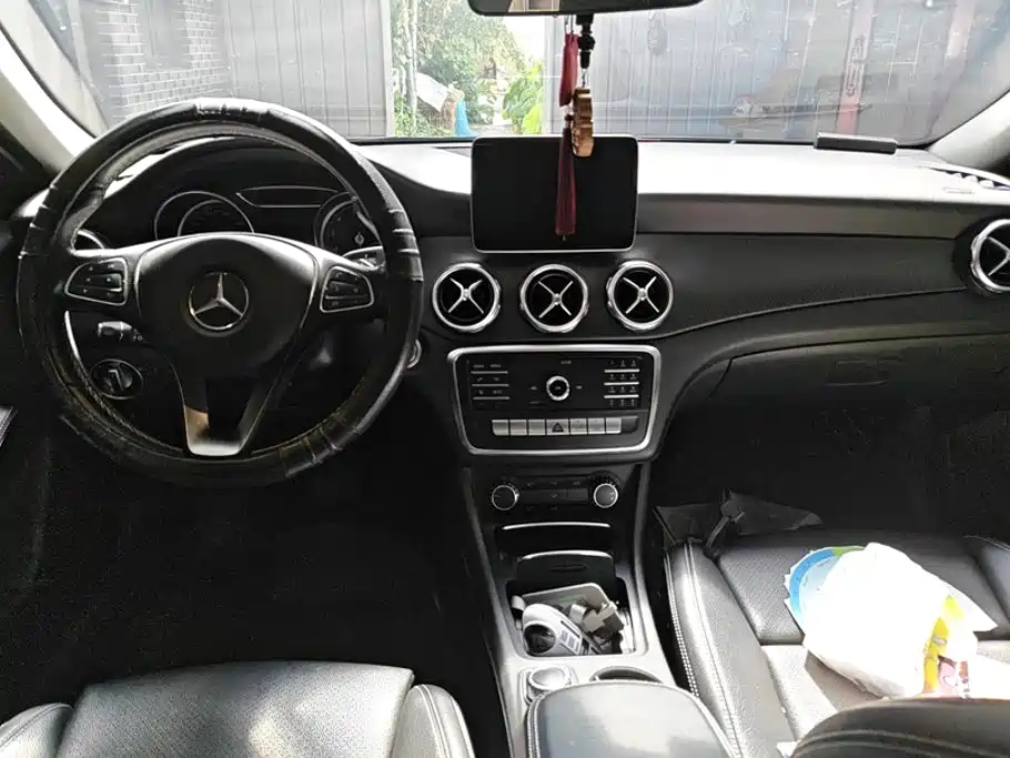 Mercedes-Benz GLA 2018 — фото 12