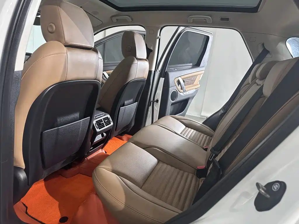 Land Rover Discovery Sport 2024 — фото 15