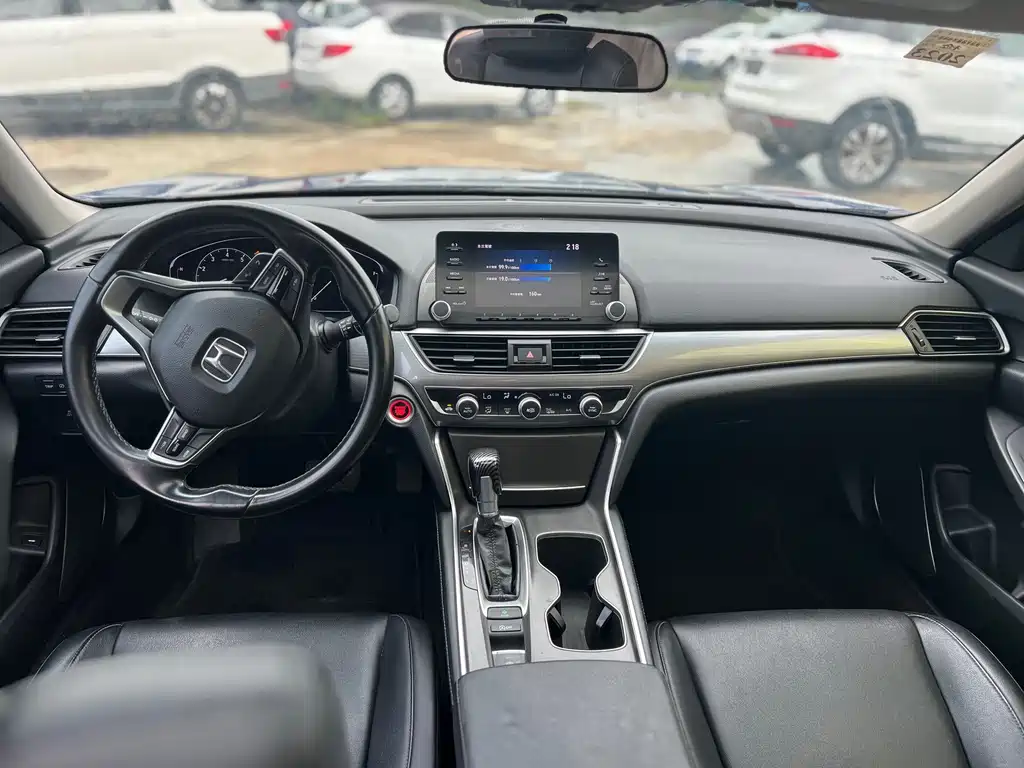 Honda Accord 2018 — фото 5