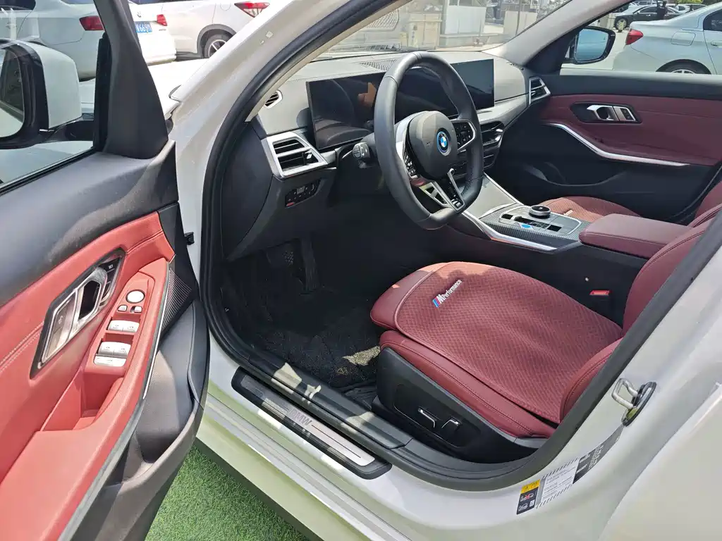 BMW i3 2025 — фото 4