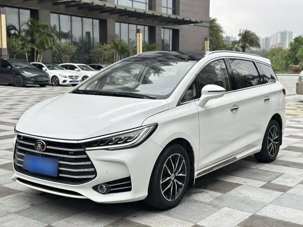 BYD Song MAX 2018 — фото 2