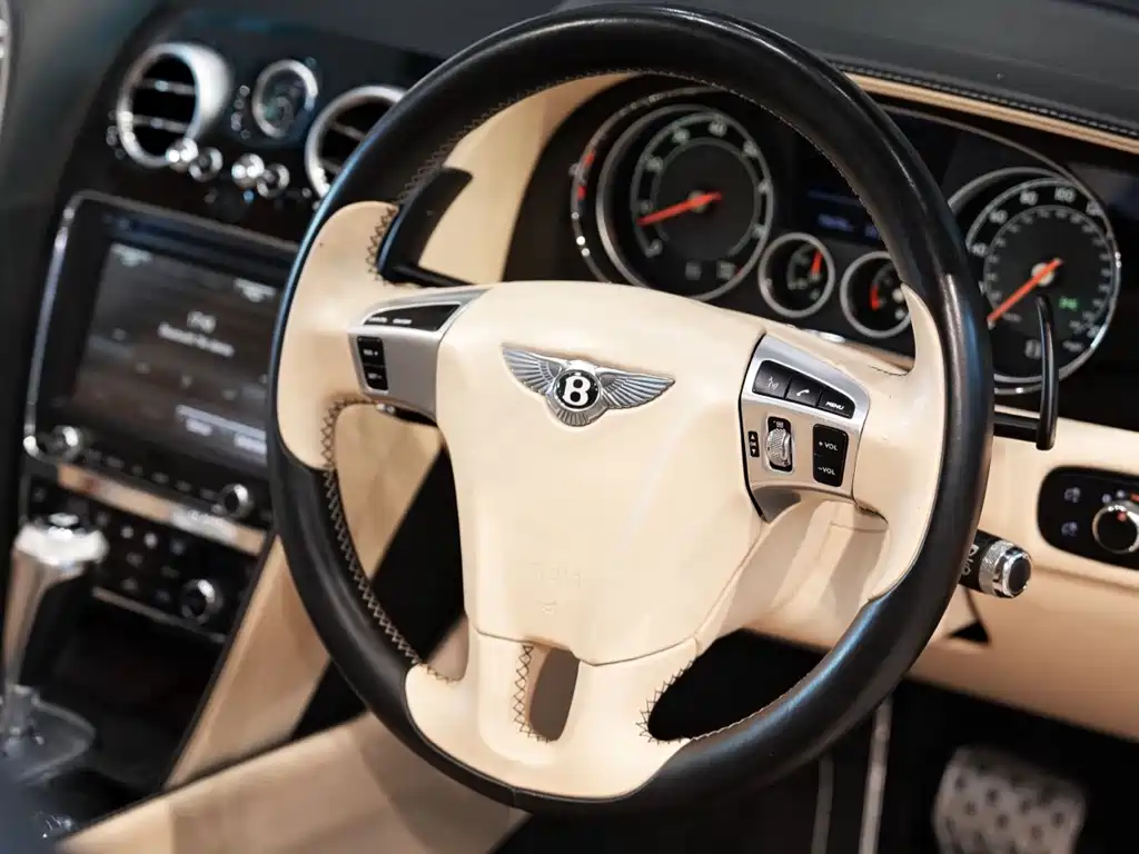 Bentley Flying Spur 2014 — фото 9