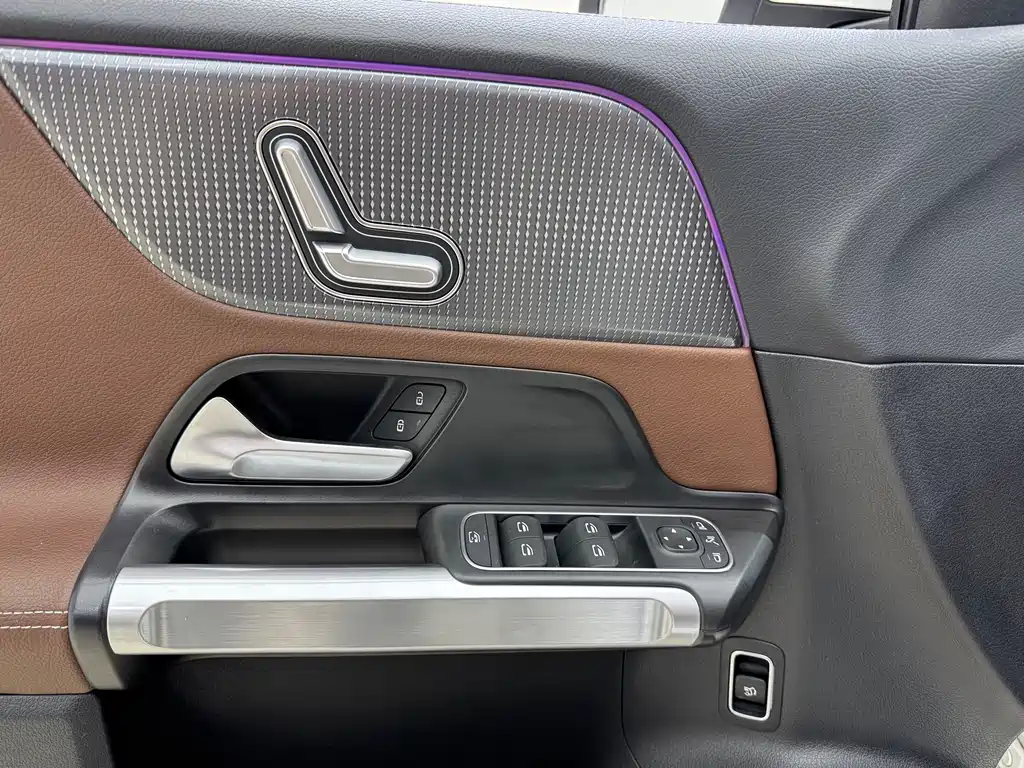 Mercedes-Benz GLB 2023 — фото 14