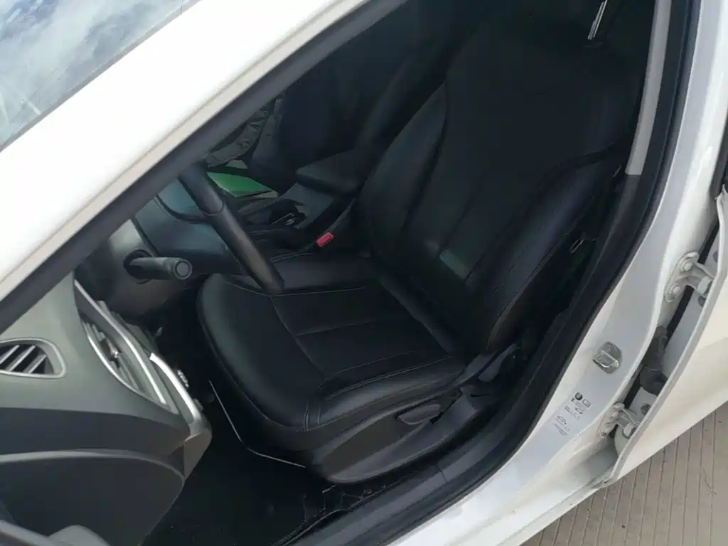 Buick Excelle 2020 — фото 15