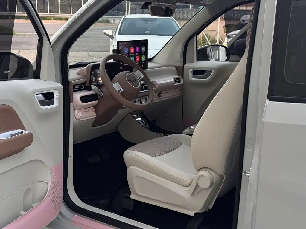 Wuling Hongguang MINIEV 2025