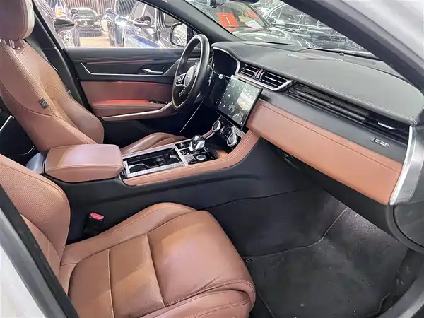 Jaguar XFL 2024