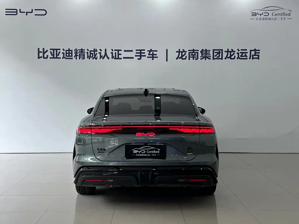 BYD Han L 2025