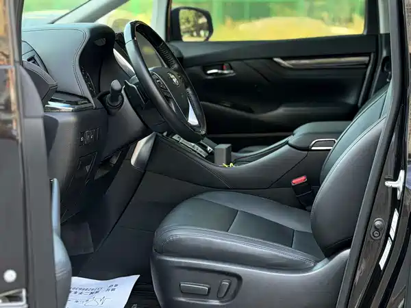 Toyota Vellfire 2022